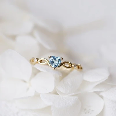 Delicate Zirconia Heart Ring