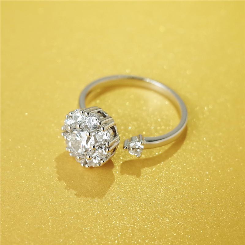 Unique 925 Sterling Silver TWIRLING & CALMING CZ Ring