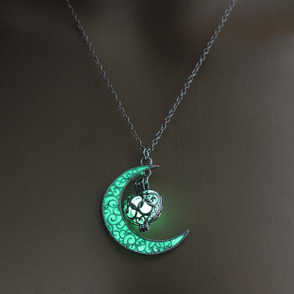 Glow In the Dark Crescent Moon Heart Pendant Necklace